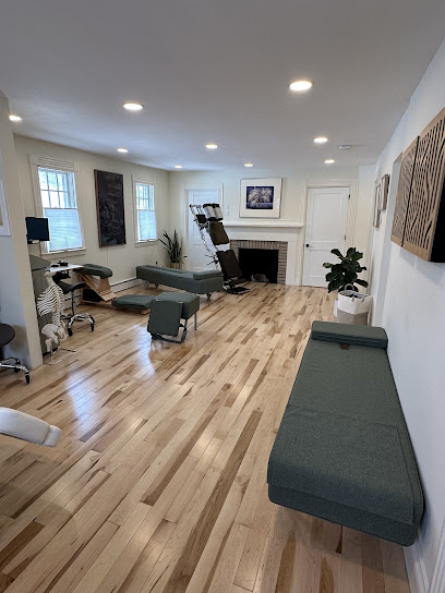 Intrinsic Health – Chiropractic & Regenerative Therapy